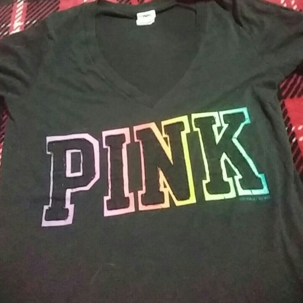 Vs pink black vintage tee with rainbow lettering